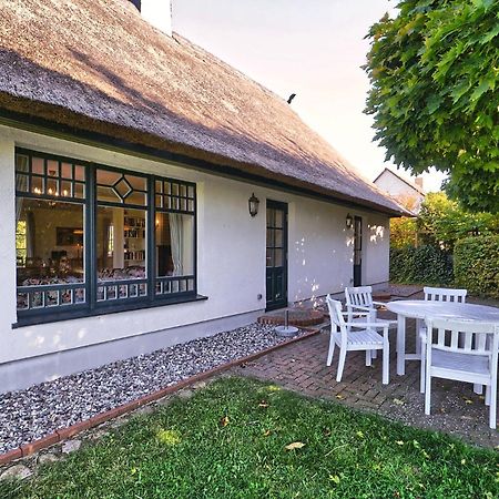 Reetdachhaus Mit Grossem Garten Und Kamin Marlow Zewnętrze zdjęcie