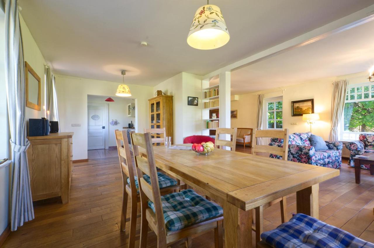 Reetdachhaus Mit Grossem Garten Und Kamin Marlow Zewnętrze zdjęcie