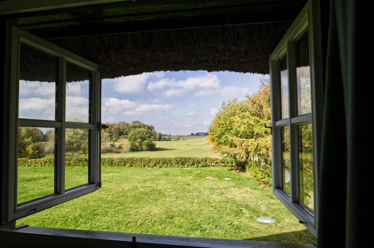Reetdachhaus Mit Grossem Garten Und Kamin Marlow Zewnętrze zdjęcie