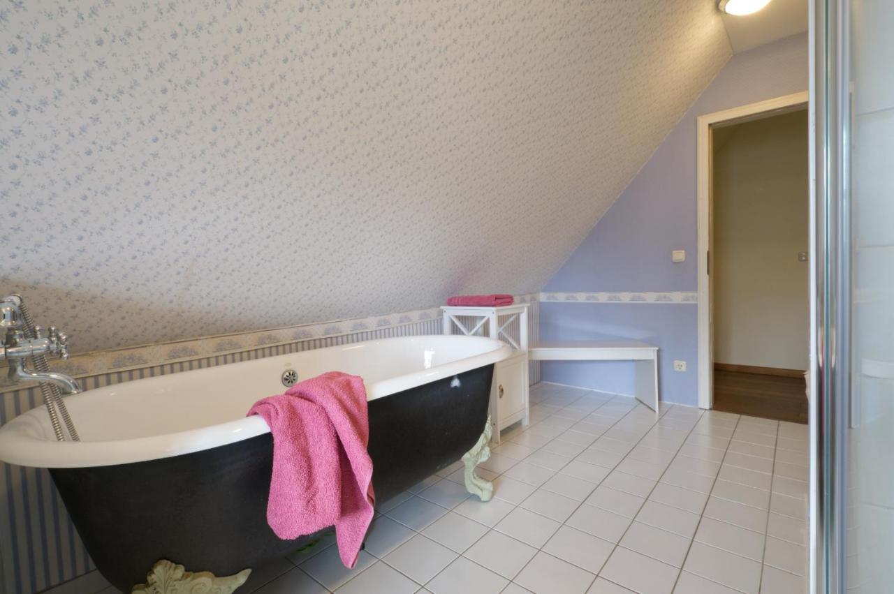 Reetdachhaus Mit Grossem Garten Und Kamin Marlow Zewnętrze zdjęcie