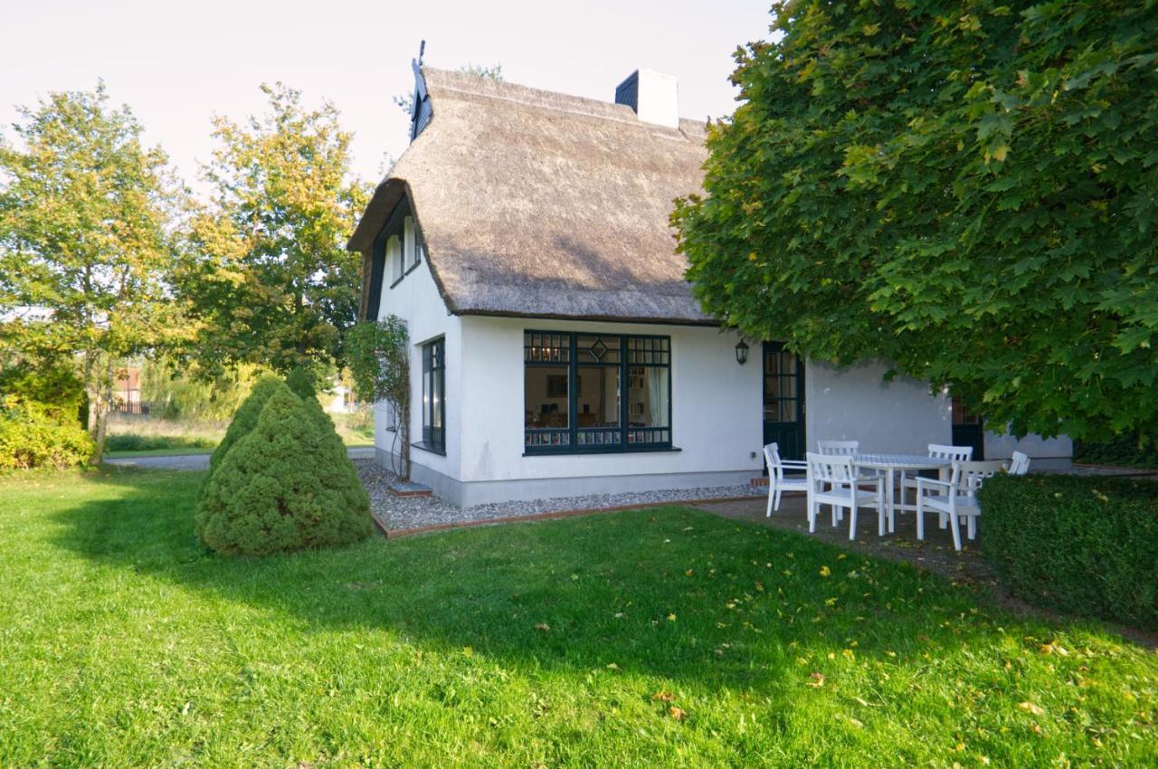 Reetdachhaus Mit Grossem Garten Und Kamin Marlow Zewnętrze zdjęcie